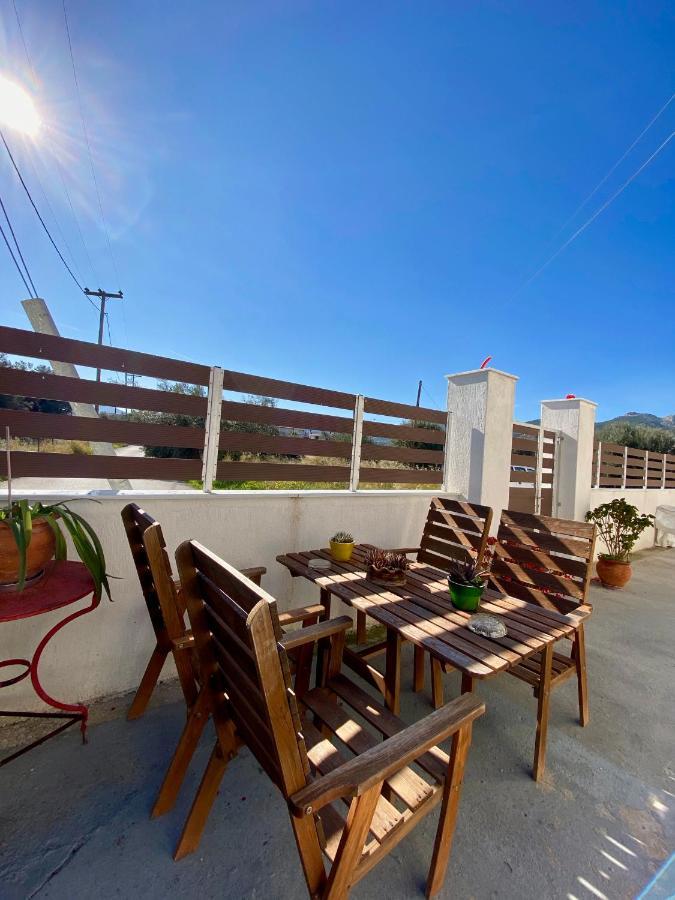 Mpanos Sea Apartment 2 Лутра Ораяс Еленис Екстериор снимка